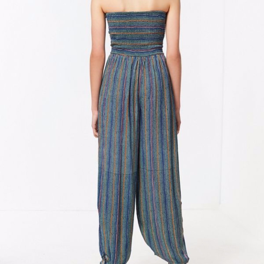 NWT Urban Outfitters Strapless Smocked Jumpsuit - Picture 4 of 7